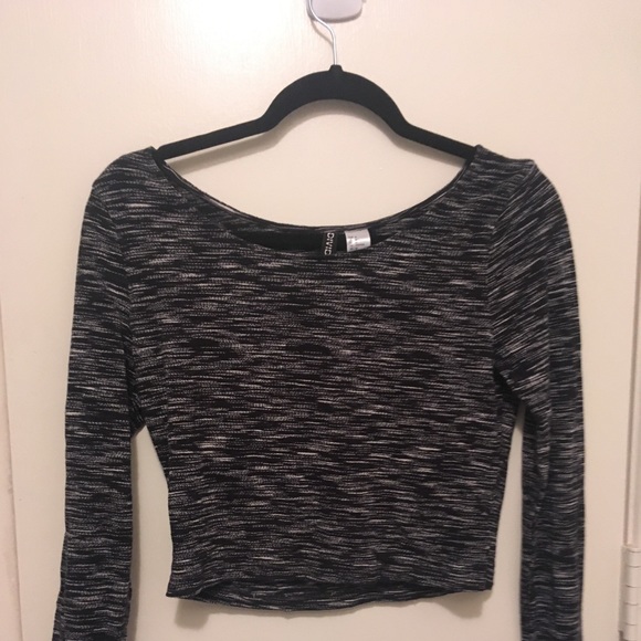 Black white top - Picture 2 of 2